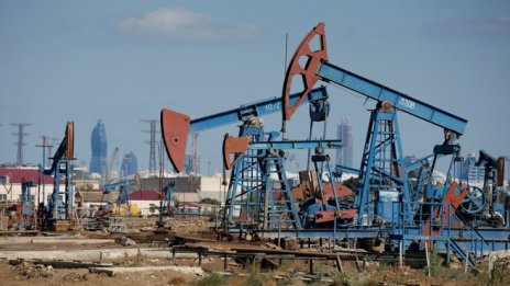 Реалистична ли е цена от под 60 долара за барел петрол до края на годината?