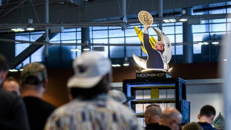 Обещаният от Тръмп биткойн резерв не би могъл да бъде повече от символичен