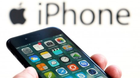 Apple се извини за проблема с  FaceTime