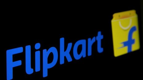 Amazon и Flipkart са премахнали стотици хиляди стоки от Индия