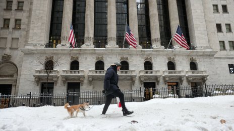 Акциите на технологичните гиганти тласнаха S&P 500 към нов рекорд