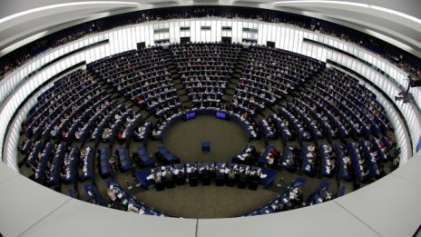 Европейският парламент гласува да се намалят вредните емисии с 40% до 2030 г.