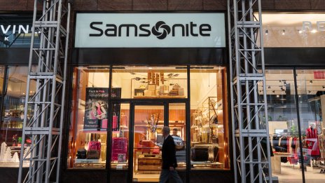 Идеята на Samsonite за вторично листване изпрати цената на акциите ѝ надолу