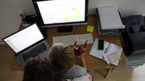 Броят на работните часове се е увеличил с 14% по време на пандемията