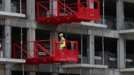 Растящите разходи подлагат на натиск британските строителни компании
