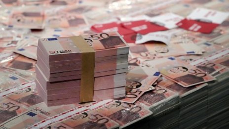 Корупцията е основен проблем по пътя на България към еврозоната, твърди анализатор