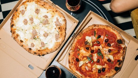 Две пици за 1 млрд. долара: Биткойнът отбеляза годишнина от първата си трансакция с рекорд