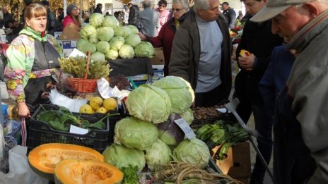 Над една четвърт от проверените везни по пазарите не отговарят на изискванията
