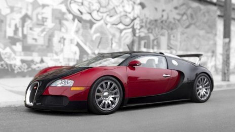 Първият Veyron отива на търг