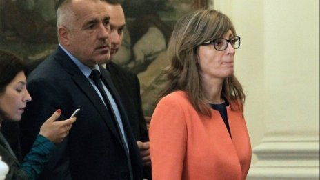 126 депутати избраха Екатерина Захариева за правосъден министър