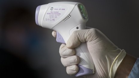 Измерване на температурата на служителя - да, записване на данните - не!