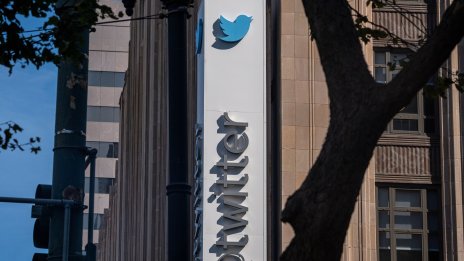 Мъск трябва да придобие Twitter до 28 октомври 