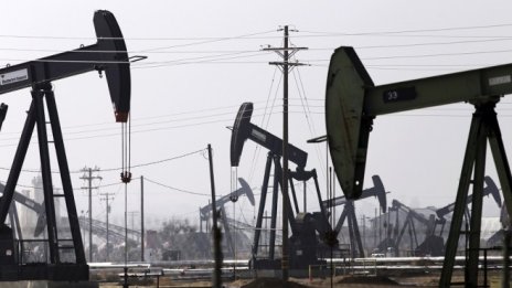 Цената на петрола започва седмицата с ръстове
