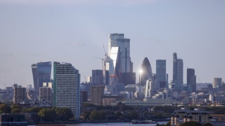 Компанията майка на LADbible беше оценена на 360 млн. паунда при IPO в Лондон