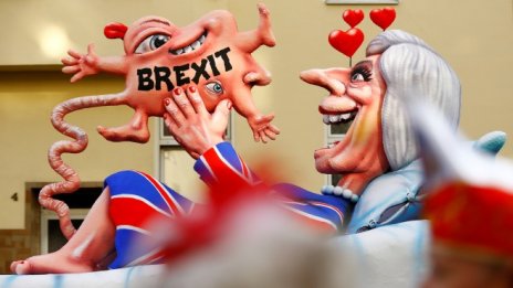Парализата Brexit