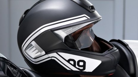 BMW представи каска с head-up дисплей