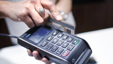 Броят на електронните плащания в такситата расте