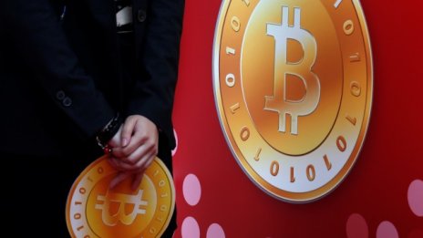Курсът на биткойна отново пропада след поредна кражба