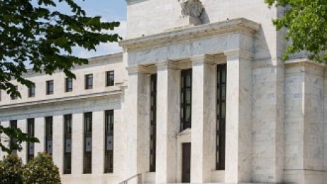 Фед: Икономиката на САЩ се сви &bdquo;рязко и внезапно&ldquo; заради коронавируса