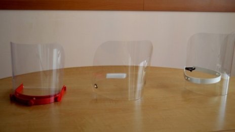 Може ли автомобилната индустрия да прави повече медицинска апаратура?