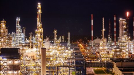 Абу Даби ще похарчи 122 млрд. долара за петрол и газ следващите пет години