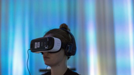 Amazon и Best Buy разпродадоха всичките си бройки Samsung Gear VR