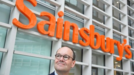 Sainsbury's продължава да се бори с проблеми