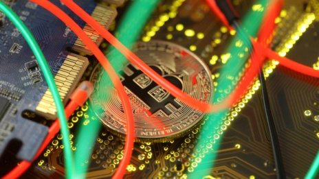 За първи път американски град забрани „копаенето“ на биткойни