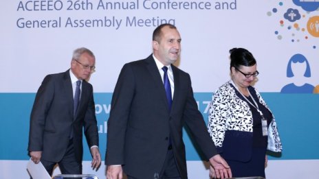 Президентът поиска от ЦИК решение за  електронното дистанционно гласуване