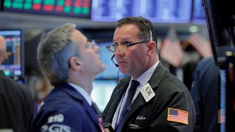 S&P 500 остана на червено за четвърти пореден ден