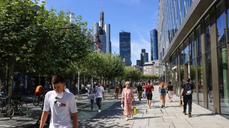 Германия удължава помощта за частична безработица до март 2022 г.