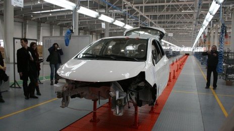 Заводът на „Литекс Моторс“ вече е напълно оборудван 
