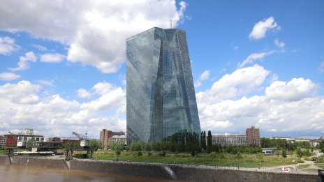 Търсенето на жилищни заеми в еврозоната расте за първи път от две години