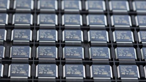 Samsung изгражда местна верига от доставчици на чипове със серия от инвестиции