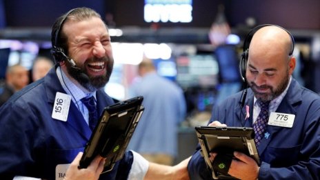 Черният петък изведе Wall Street до нови върхове