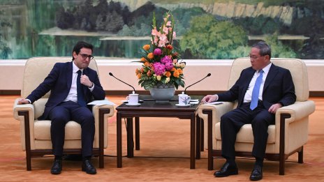 Китай се ангажира да увеличи вноса на стоки и услуги от Франция