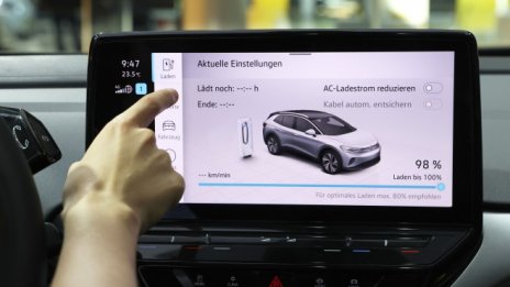 Автомобилът става най-сложното интернет устройство
