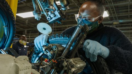 Производството в САЩ нараства със стабилен темп през юни