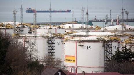 Санкциите блокират усилията на Русия да възстанови ударените от дронове рафинерии