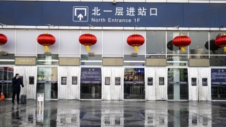 Туризмът и авиокомпаниите - най-засегнати заради коронавируса