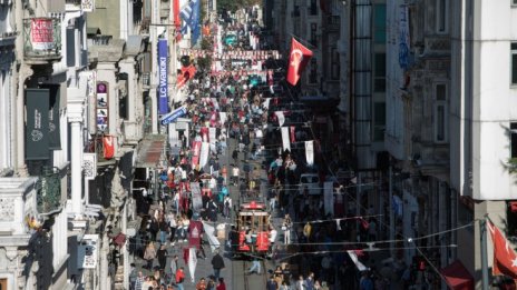 Турската инфлация продължава бързото ускорение напук на централната банка