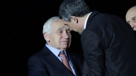 Почина Желю Желев