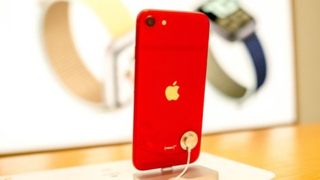 Apple отлага масовото производство на новите модели iPhone