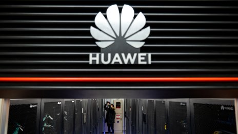 Печалбата на Huawei записа почти 50% спад през първото тримесечие