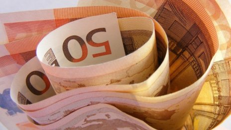 За полугодието нетният поток на преките инвестиции в България намалява с 2,4%