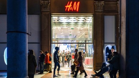 Печалбата на H&M се срина по-рязко от очакваното