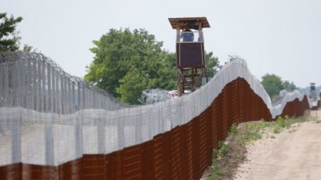 Съдът на ЕС принуди Унгария да премахне граничните транзитни зони за мигранти