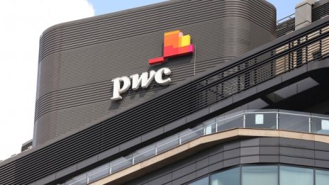 Големите одитори KPMG и PwC се изтеглят от Русия