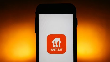 Just Eat Takeaway.com увеличава комисионата си за ресторанти
