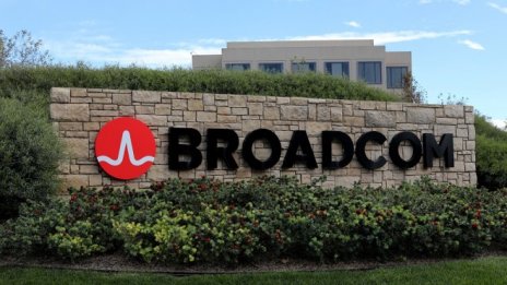 Broadcom запазва по-ниската си прогноза за годишните си приходи